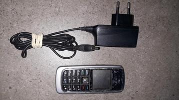 Mobiele telefoons, Nokia, Samsung en Siemens met opladers beschikbaar voor biedingen