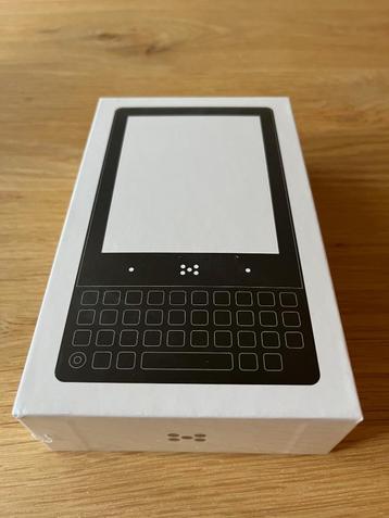 The Minimal Phone nieuw in doos e-ink android beschikbaar voor biedingen