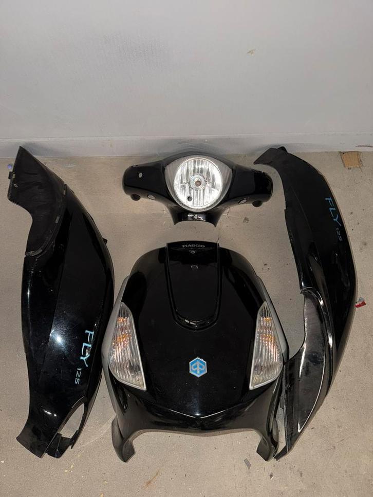 Piaggio fly kappenset, Fietsen en Brommers, Brommeronderdelen | Scooters, Zo goed als nieuw, Piaggio, Ophalen of Verzenden