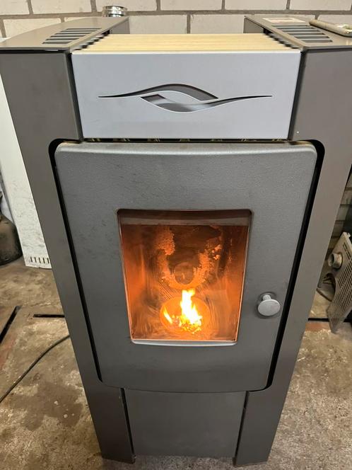 Mooie nette Rika Memo pelletkachel, Huis en Inrichting, Kachels, Gebruikt, Vrijstaand, Pelletkachel, Overige brandstoffen, Ophalen