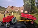Dinky Toys 301 & 319 Field Marshall Tractor &  Farm Trailer, Hobby en Vrije tijd, Modelauto's | 1:43, Dinky Toys, Gebruikt, Verzenden