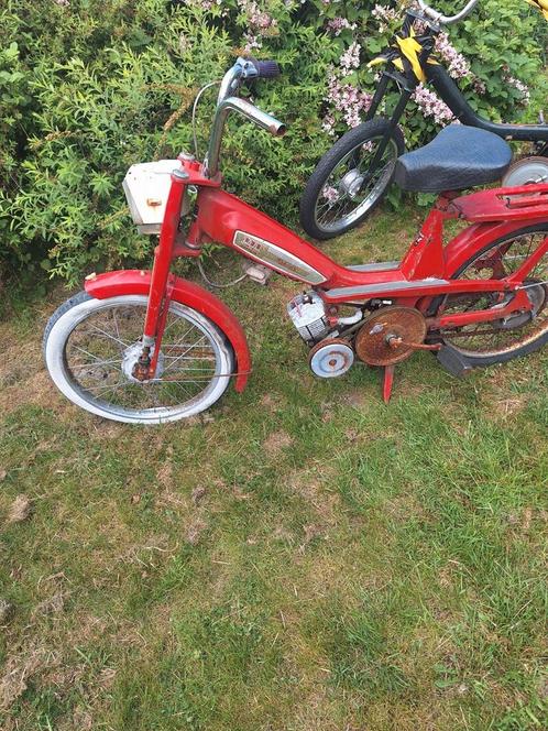 2 x dames brommer kaptein mobylette, Fietsen en Brommers, Brommers | Oldtimers, Overige merken, Ophalen