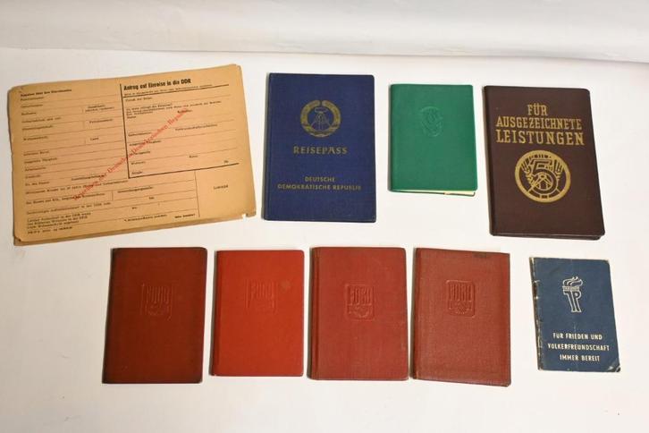 ddr FDGB reisepas visum oorkonde documenten oost duitsland, Verzamelen, Militaria | Algemeen, Landmacht, Embleem of Badge, Duitsland
