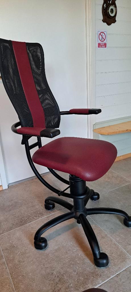bureau stoel merk Spinnalis Hacker H500, Huis en Inrichting, Bureaustoelen, Gebruikt, Bureaustoel, Rood, Ergonomisch, Ophalen