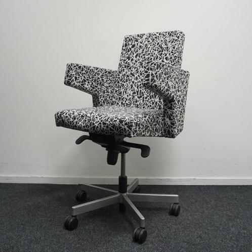 Cowerk Kluptoo Shoot Vergaderstoelen | Zwart / Wit | Stoelen, Huis en Inrichting, Stoelen, Gebruikt, Eén, Metaal, Stof, Overige kleuren