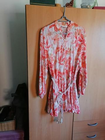 VISCOSE JURK-CREME/ ORANJE BLOEMEN-M-NIEUW beschikbaar voor biedingen