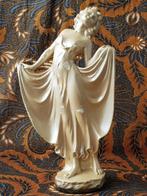 Origineel Art Deco beeld uit Engeland van een vrouw 45 cm., Antiek en Kunst, Ophalen of Verzenden
