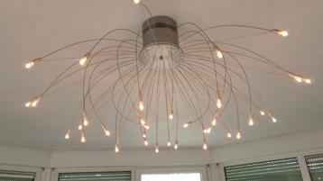 Plafondlamp met verstelbare lamprichting beschikbaar voor biedingen