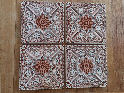 4 antieke gevel tegels bruin wit geometrisch, Antiek en Kunst, Antiek | Wandborden en Tegels, Ophalen