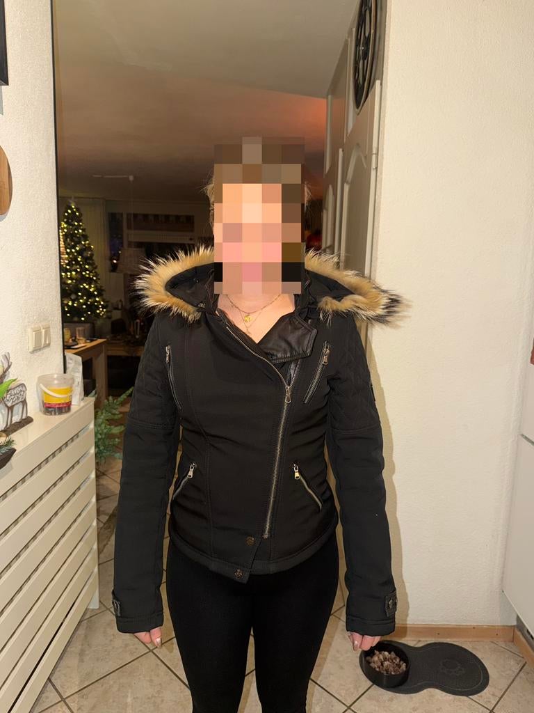 Carlo Sacchi winterjas met echt bont, Kleding | Dames, Jassen | Winter, Zo goed als nieuw, Maat 38/40 (M), Zwart, Ophalen of Verzenden