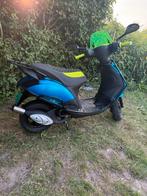Piaggio zip 50cc orgineel, Fietsen en Brommers, Scooters | Piaggio, Ophalen of Verzenden, Zo goed als nieuw, Zip