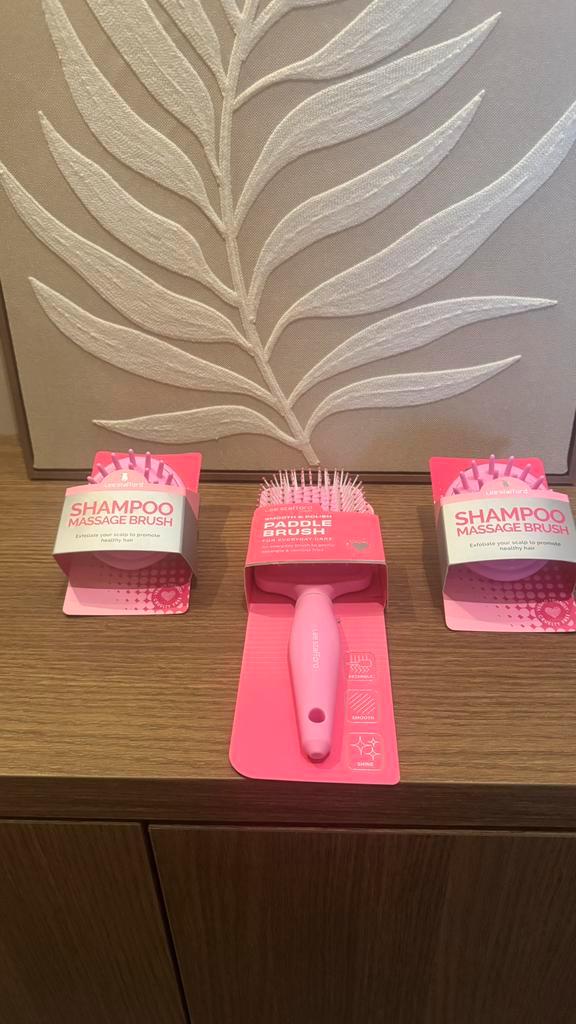 Lee Stafford Paddle Brush en 2x shampoo brush NIEUW, Sieraden, Tassen en Uiterlijk, Uiterlijk | Haarverzorging, Nieuw, Overige typen