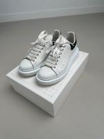 Alexander McQueen Oversized Sneaker 37, Kleding | Dames, Schoenen, Ophalen of Verzenden, Zo goed als nieuw