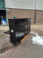 Zwarte gereedschapskast zat op een scania next gen, Ophalen