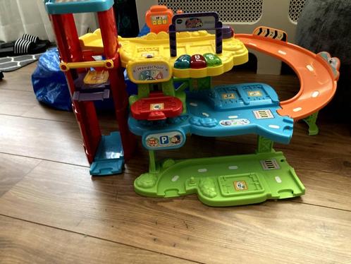 Vtech V Tech V-tech garage en luchthaven onderdelen kindspel, Kinderen en Baby's, Speelgoed | Vtech, Zo goed als nieuw, Ophalen