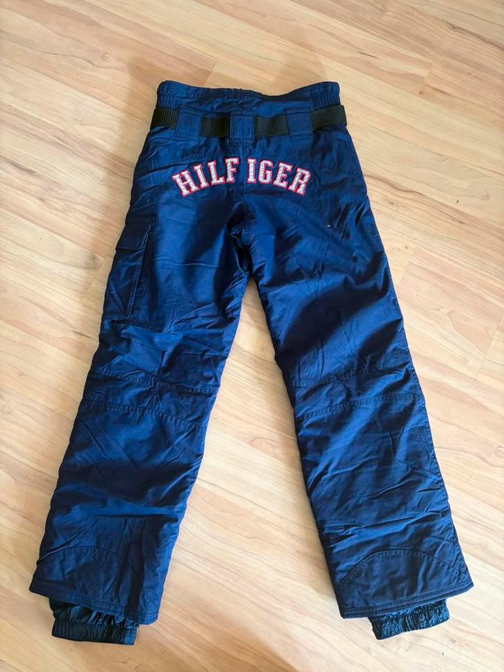 Nieuw donkerblauwe skibroek v Tommy Hilfiger mt 152, Kinderen en Baby's, Kinderkleding | Maat 152, Nieuw, Jongen, Broek, Ophalen of Verzenden
