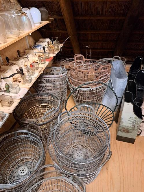 Metalen manden, Huis en Inrichting, Woonaccessoires | Schalen en Manden, Zo goed als nieuw, Rond, Overige materialen, Ophalen of Verzenden