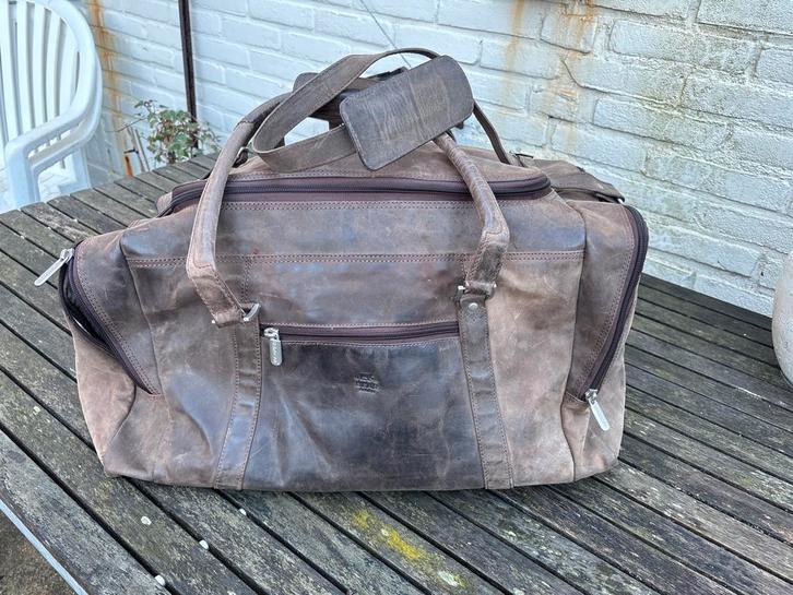 Bruine leren reistas, Sieraden, Tassen en Uiterlijk, Tassen | Reistassen en Weekendtassen, Gebruikt, Bruin, 60 tot 80 cm, 30 cm of meer