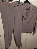 Kostuum taupe mt 42 zgan, Kleding | Dames, Jasjes, Kostuums en Pakken, Ophalen of Verzenden, Zo goed als nieuw, Maat 42/44 (L)