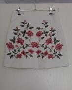 Witte rok met bloemen, maat 34 XS, New Yorker, Kleding | Dames, Rokken, Wit, New Yorker, Ophalen of Verzenden, Zo goed als nieuw