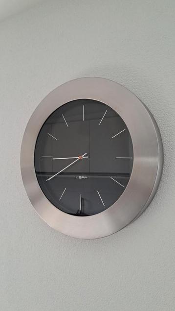 LEFF Amsterdam klok Bold Steel 55 cm beschikbaar voor biedingen