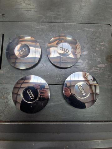 Audi oldtimer wieldoppen ca. 15 cm beschikbaar voor biedingen
