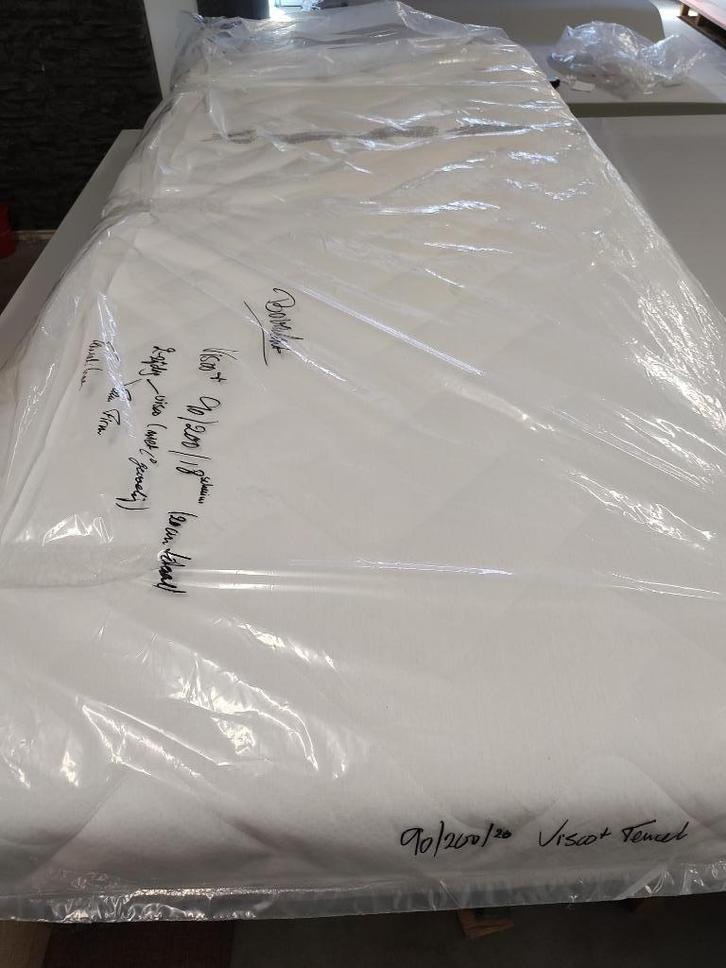 Laatste stuk Visco anti-decubites matras 90 x 200 x 22 cm, Huis en Inrichting, Slaapkamer | Matrassen en Bedbodems, Nieuw, Matras