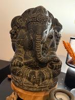 Ganesha beeld uit steen gehouwen, Ophalen