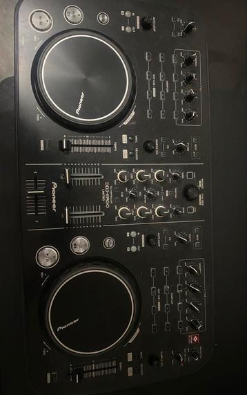 Pioneer DDJ Ergo + flightcase beschikbaar voor biedingen