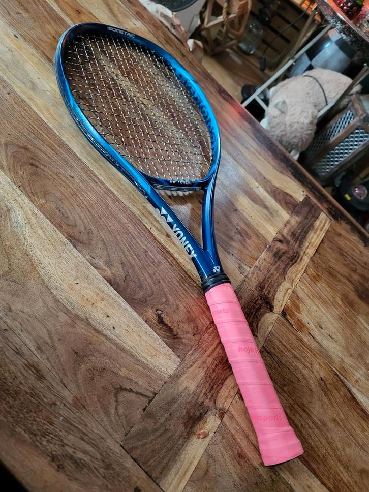Yonex Ezone 98 Tour Tennisracket L3 Np: €249,95, Sport en Fitness, Tennis, Zo goed als nieuw, Racket, Overige merken, L3, Ophalen of Verzenden