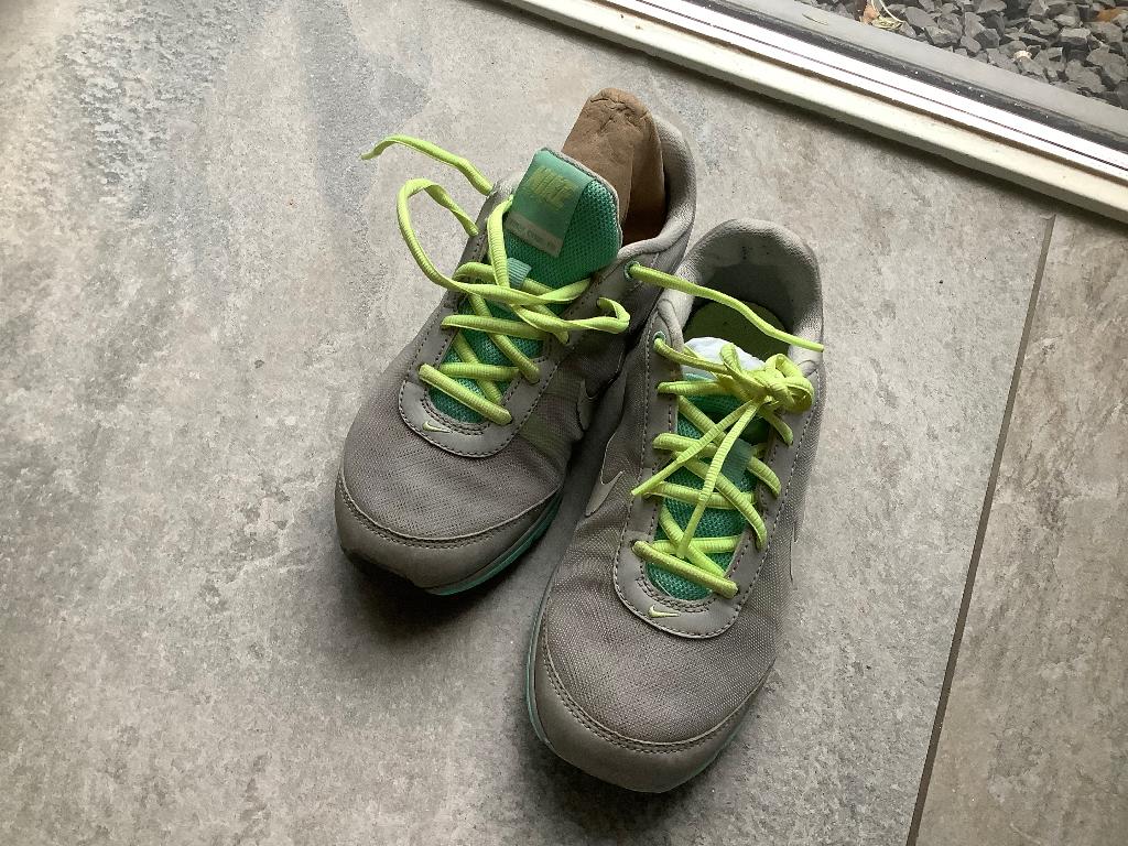 Nike 36 grijs, Nike, Ophalen of Verzenden, Sneakers of Gympen, Grijs