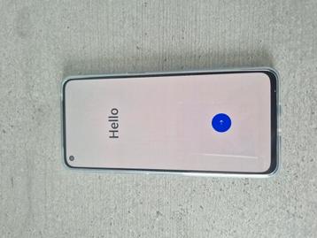Oppo Reno6 5g in nieuwstaat beschikbaar voor biedingen