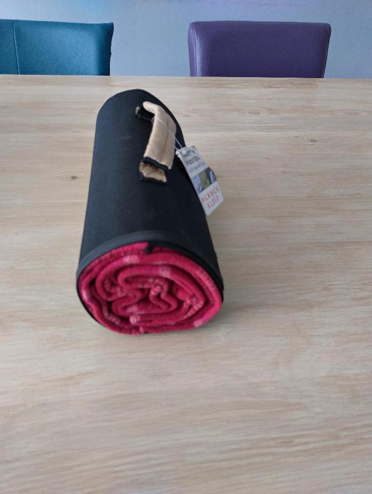 Nieuw picknickkleed met waterdichte onderzijde !, Hobby en Vrije tijd, Picknickmanden, Nieuw, Ophalen