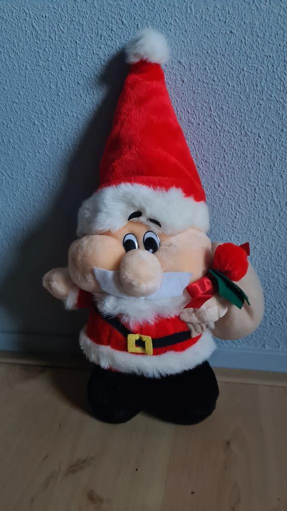 18x Kerstman, diverse soorten zoals pluche en aardenwerk, Diversen, Kerst, Zo goed als nieuw, Ophalen of Verzenden