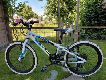 NIEUWSTAAT!KINDER MOUNTAINBIKE CUBE TEAM 200 JONGENS/MEIDEN  beschikbaar voor biedingen