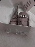 Suède Taupe Loafers - Maat 40 - Zo Goed Als Nieuw!, Overige kleuren, Instappers, Ophalen of Verzenden, Zo goed als nieuw