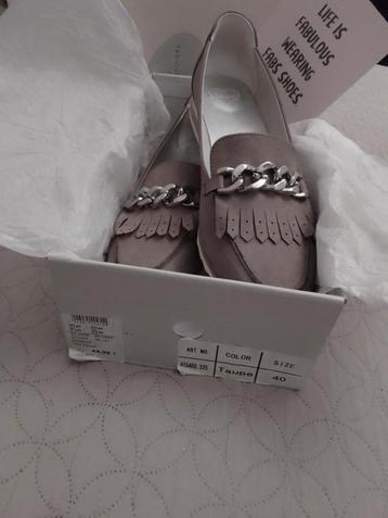Suède Taupe Loafers - Maat 40 - Zo Goed Als Nieuw! beschikbaar voor biedingen