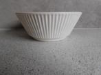 Snackschaal 16 cm. Crème Flora Gouda Holland Plateel, Antiek en Kunst, Antiek | Keramiek en Aardewerk, Ophalen of Verzenden