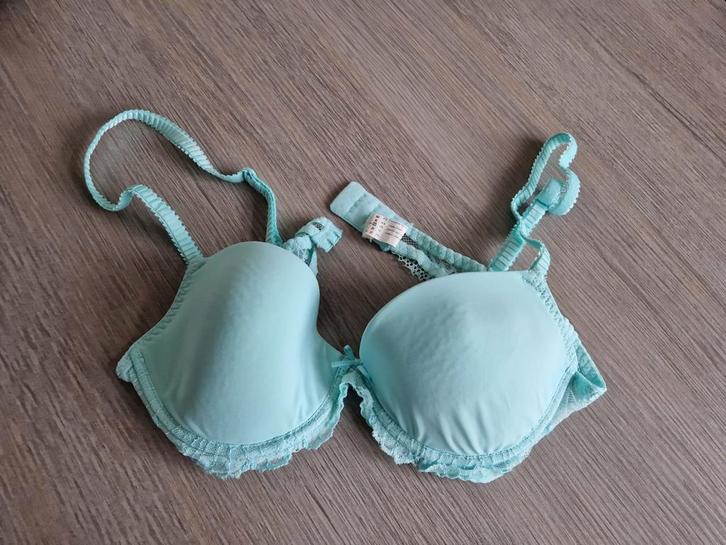 BH maat 75C Simone Perele mintgroen, Kleding | Dames, Ondergoed en Lingerie, BH, Groen, Ophalen of Verzenden