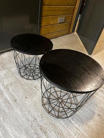 Set van 2 Zwarte Bijzettafeltjes beschikbaar voor biedingen