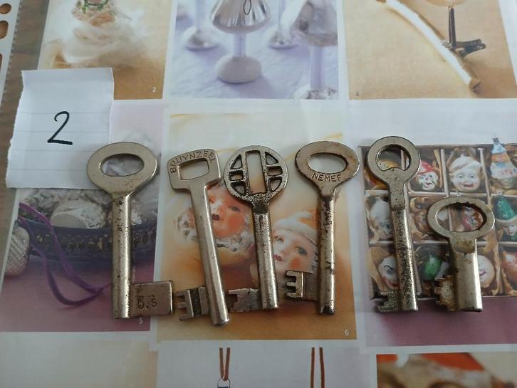 sleutels brocante oud 6x, Antiek en Kunst, Curiosa en Brocante, Ophalen of Verzenden