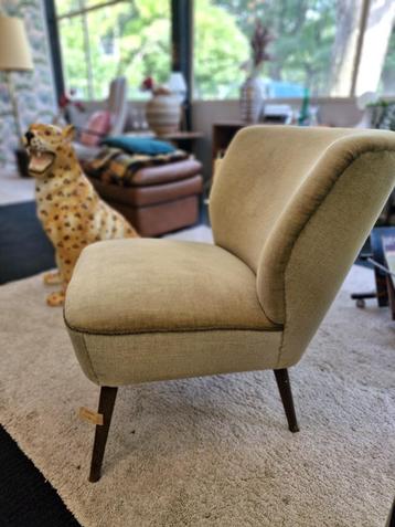 Vintage cocktailfauteuil lichtgroen velours 60s beschikbaar voor biedingen