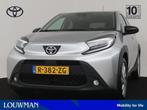 Toyota Aygo X 1.0 VVT-i MT first (bj 2023), Auto's, Origineel Nederlands, Te koop, Zilver of Grijs, Benzine