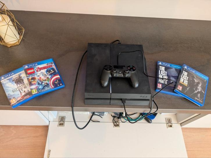 PS4 slim 1TB met 4 games, Spelcomputers en Games, Spelcomputers | Sony PlayStation 4, Gebruikt, Slim, 1 TB, Met 1 controller, Met games