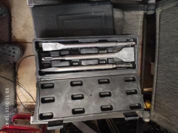 beitelset beschikbaar voor biedingen