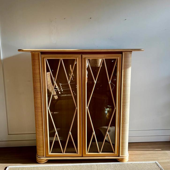 SALE! Roberti rattan vitrinekast rotan Mid Century Vintage, Huis en Inrichting, Kasten | Vitrinekasten, Ophalen