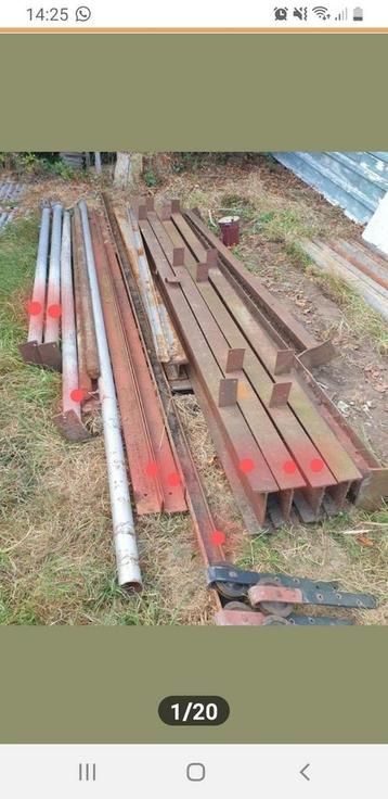 stalen balken en buizen beschikbaar voor biedingen