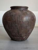 Prachtige decoratieve handgemaakte aardewerk vaas., Huis en Inrichting, Woonaccessoires | Vazen, Ophalen, Overige kleuren, Aardewerk of Porselein