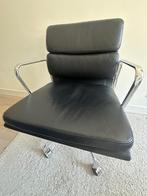 Vitra Eames EA 207 stoel - soft pad zwart leer - chroom, Zwart, Ophalen of Verzenden, Zo goed als nieuw, Metaal