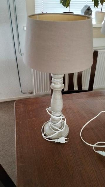 Schemerlampen. beschikbaar voor biedingen